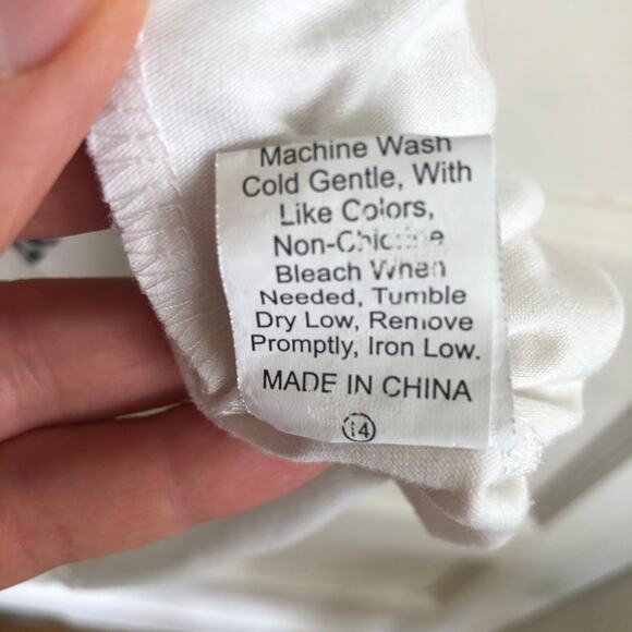 Human Haters Club Alien Cat White Graphic T-shirt Women’s Medium Avant Garde - Picture 6 of 11